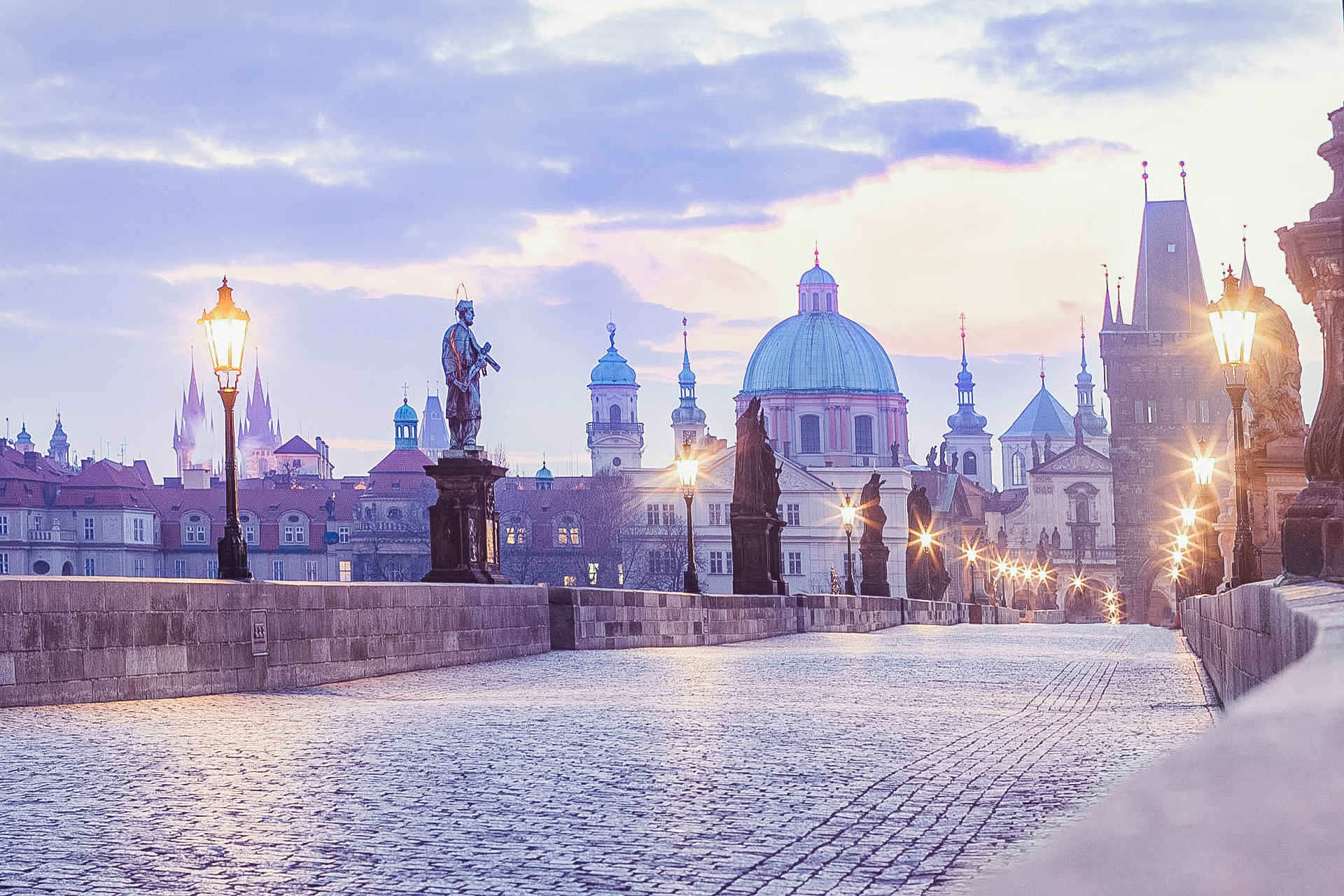 Prague, Pont Charles au crépuscule 