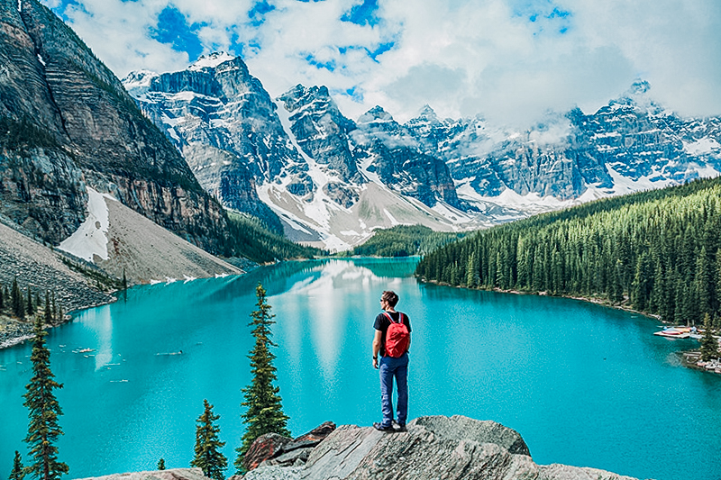 Changer des dollars canadiens pour des vacances sans soucis